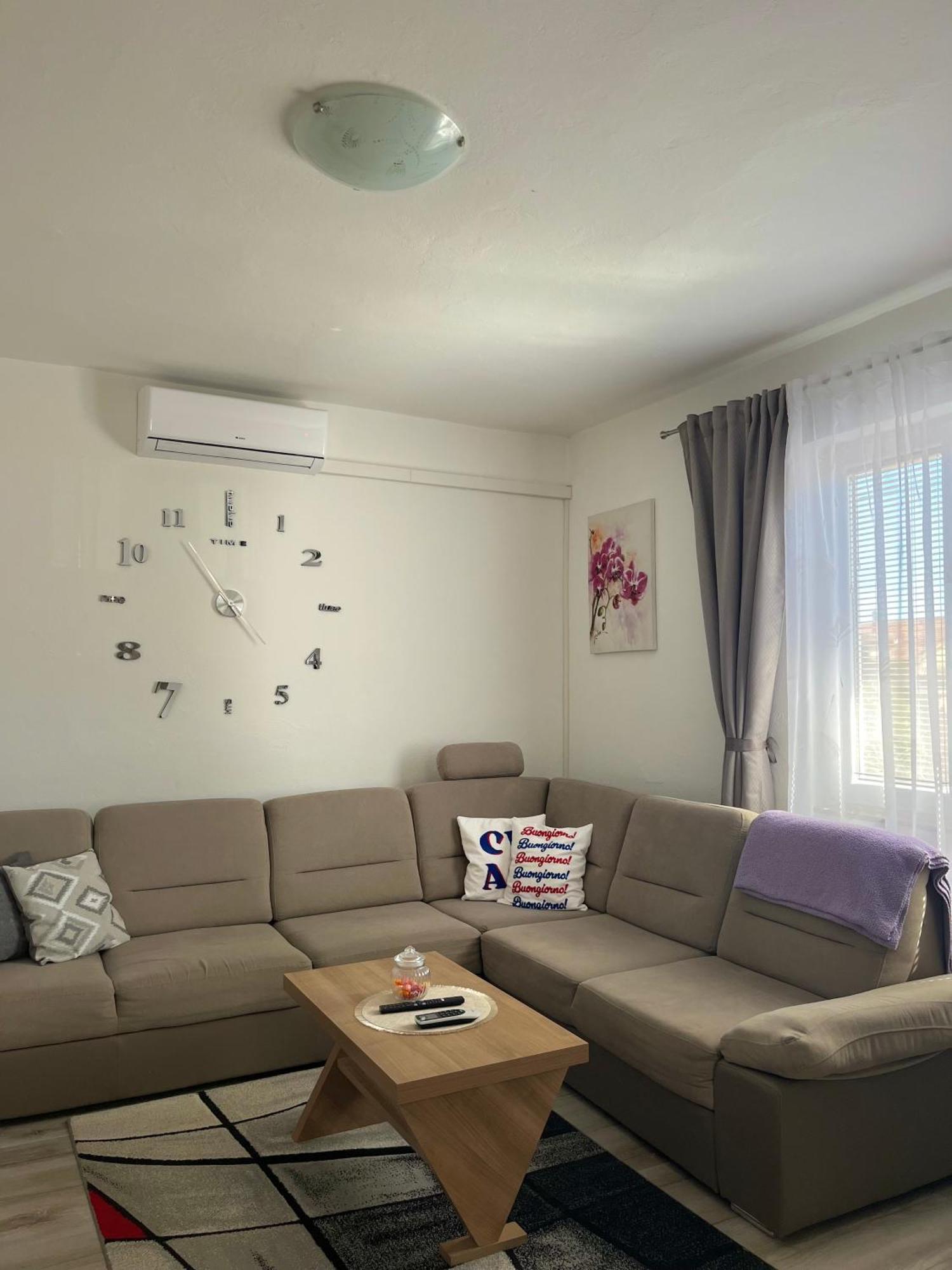 Apartman Marta ซาดาร์ ภายนอก รูปภาพ